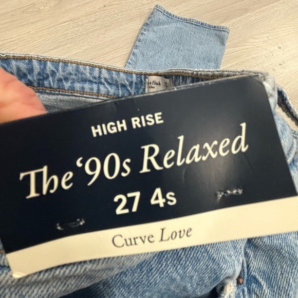 ambercrombie and fitch high rise The 90’s Relaxed size 27 4 short - Picture 4 of 5